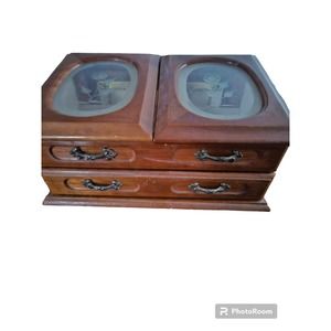 The‎ Commodore Vintage Wooden Jewelry Box